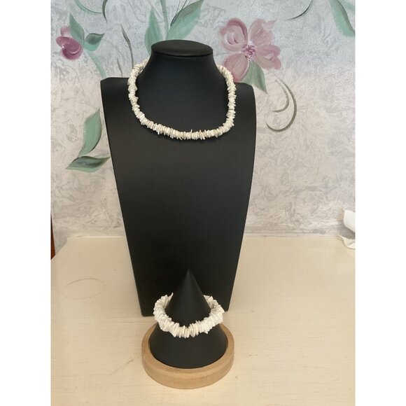 Hawaiian Puka Shell White Necklace & Bracelet Set - Picture 1 of 4
